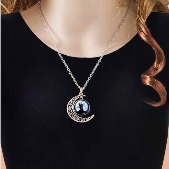 Crescent Moon Vintage Silver  Fairy Magical Glowing Pendent & Necklace - Picture 1 of 6